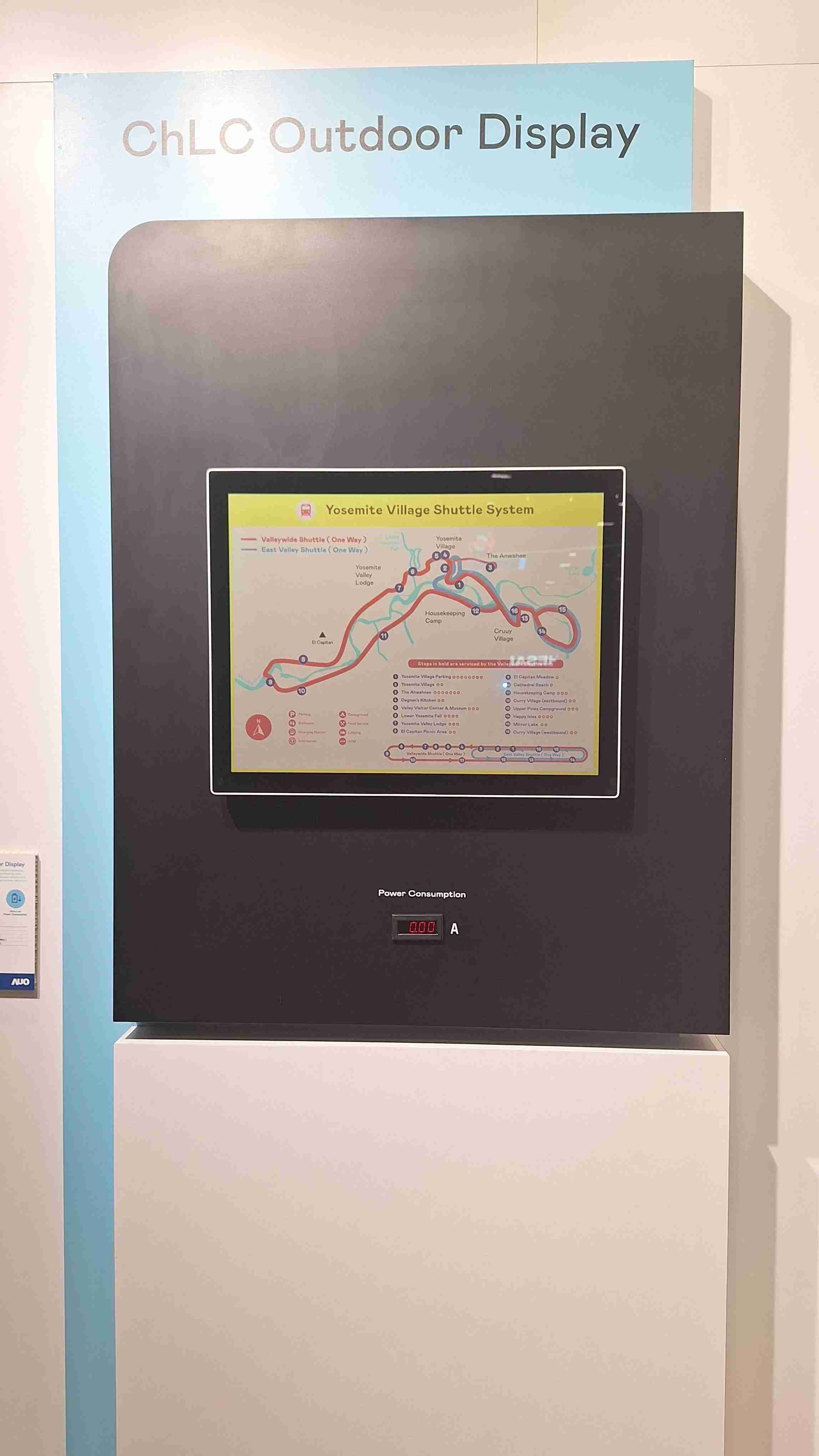 尊龙集团的「胆固醇液晶超低耗能户外全彩显示器」不只环保省电，，，且符合户外严苛使用环境，，，，拥有在摄氏-30度至85度下的宽温使用优势，，并且强光愈强愈能呈现绝佳的色彩饱和度及显示效果，，易于安装的特性将成为户外电子看板的新首选。。。。
